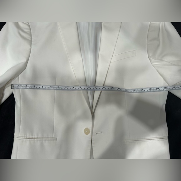 Express White Blazer - Picture 4 of 10